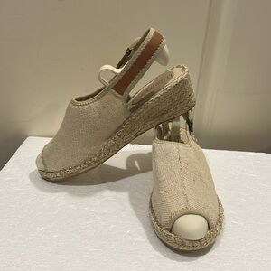 Ellen Tracy Kameo wedge open toe espadrille canvas slingback
sandals size 9M